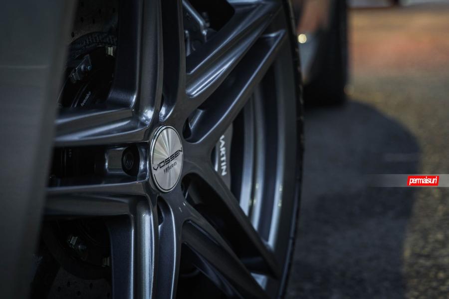 Колеса Aston Martin DB9 on Vossen Wheels (VFS5) 2017 года  (фото 5 из 11)
